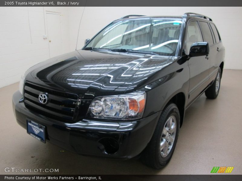 Black / Ivory 2005 Toyota Highlander V6