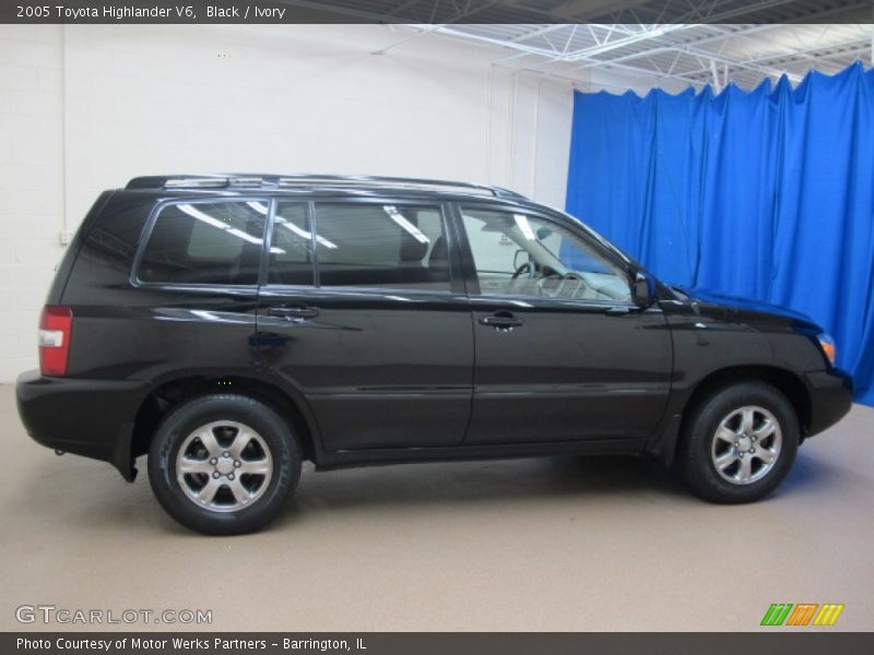 Black / Ivory 2005 Toyota Highlander V6