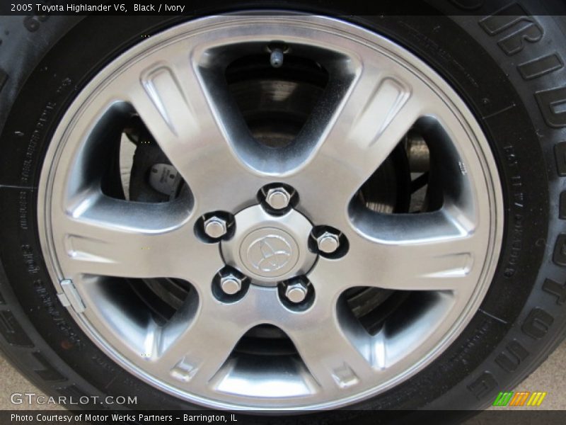 Black / Ivory 2005 Toyota Highlander V6