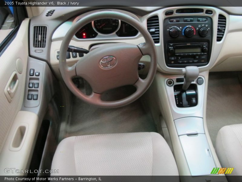 Black / Ivory 2005 Toyota Highlander V6