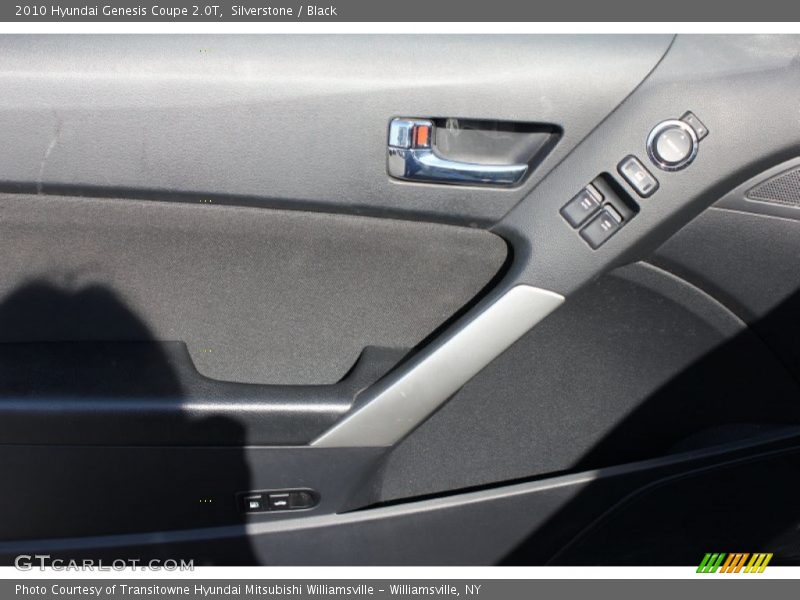 Silverstone / Black 2010 Hyundai Genesis Coupe 2.0T