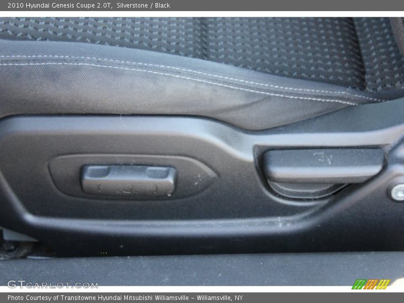 Silverstone / Black 2010 Hyundai Genesis Coupe 2.0T