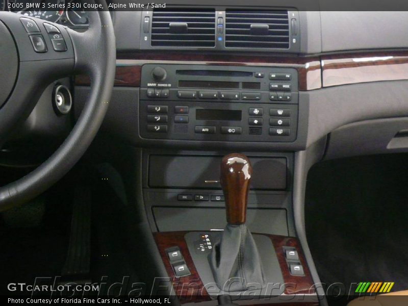 Alpine White / Sand 2005 BMW 3 Series 330i Coupe