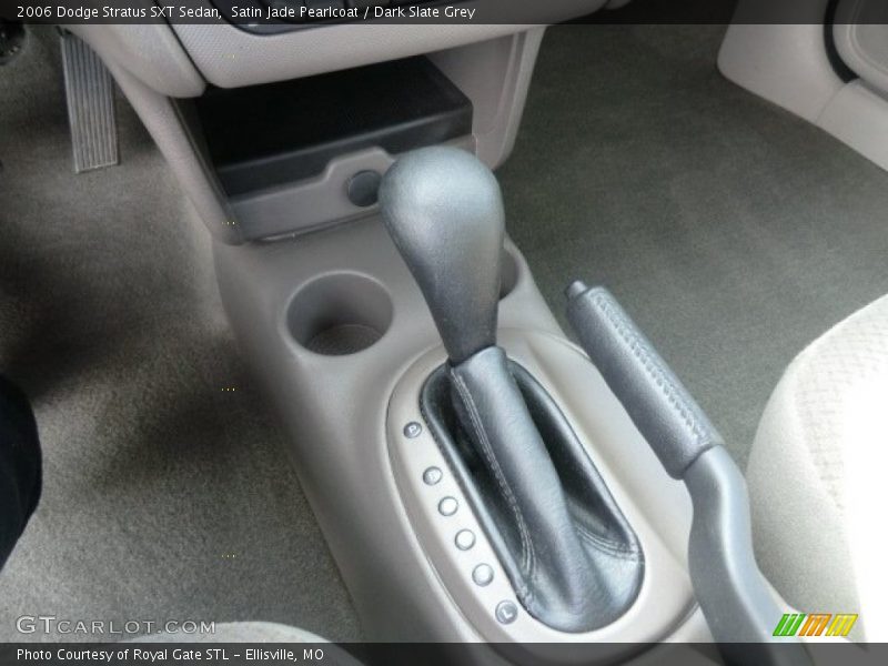 Satin Jade Pearlcoat / Dark Slate Grey 2006 Dodge Stratus SXT Sedan