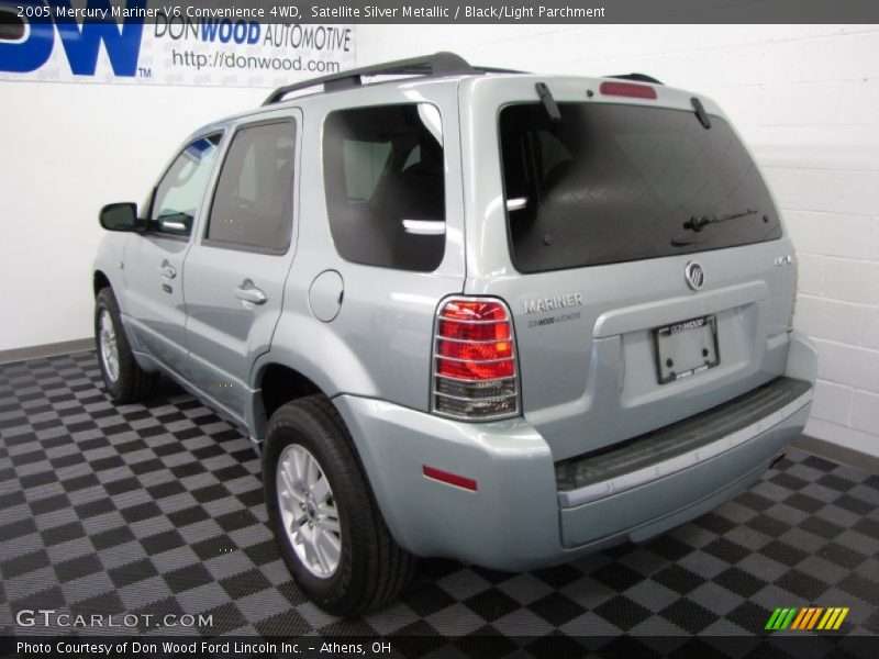 Satellite Silver Metallic / Black/Light Parchment 2005 Mercury Mariner V6 Convenience 4WD