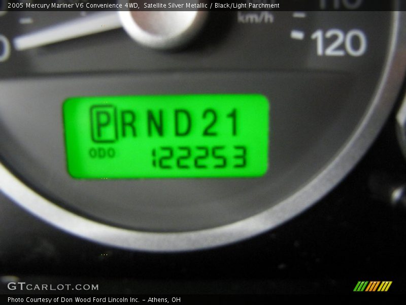 Satellite Silver Metallic / Black/Light Parchment 2005 Mercury Mariner V6 Convenience 4WD