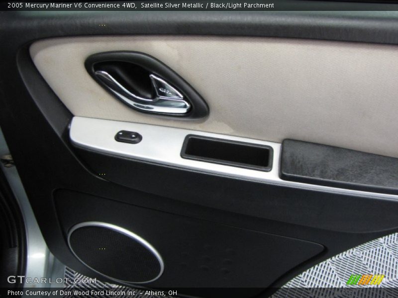 Satellite Silver Metallic / Black/Light Parchment 2005 Mercury Mariner V6 Convenience 4WD