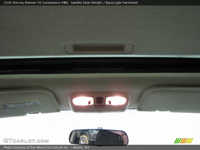 Satellite Silver Metallic / Black/Light Parchment 2005 Mercury Mariner V6 Convenience 4WD