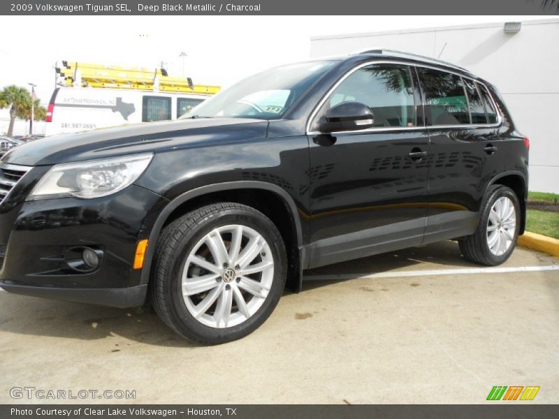 Deep Black Metallic / Charcoal 2009 Volkswagen Tiguan SEL