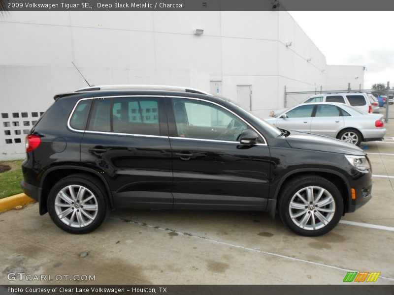 Deep Black Metallic / Charcoal 2009 Volkswagen Tiguan SEL
