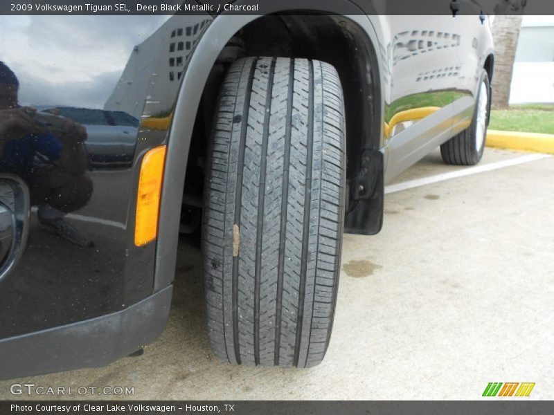 Deep Black Metallic / Charcoal 2009 Volkswagen Tiguan SEL