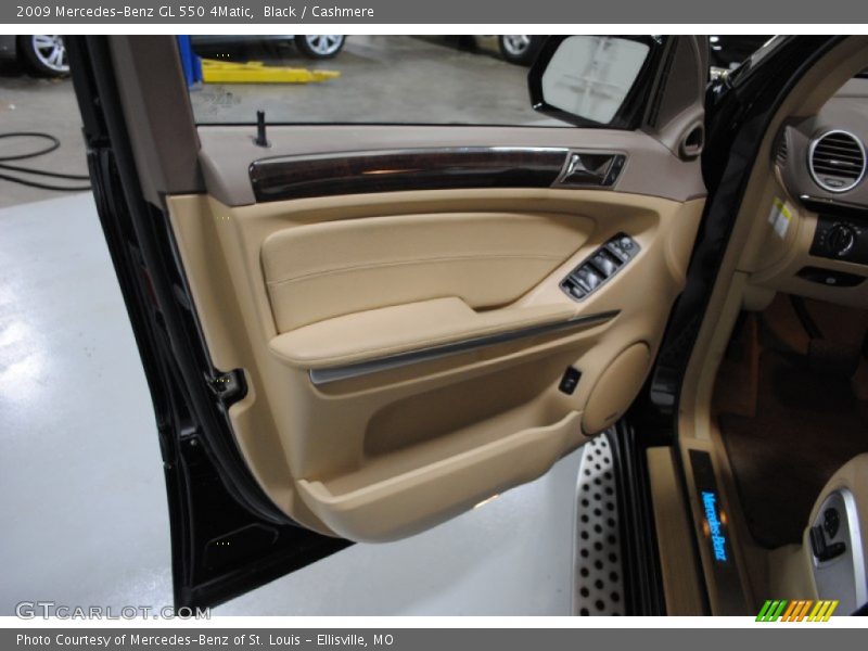 Black / Cashmere 2009 Mercedes-Benz GL 550 4Matic
