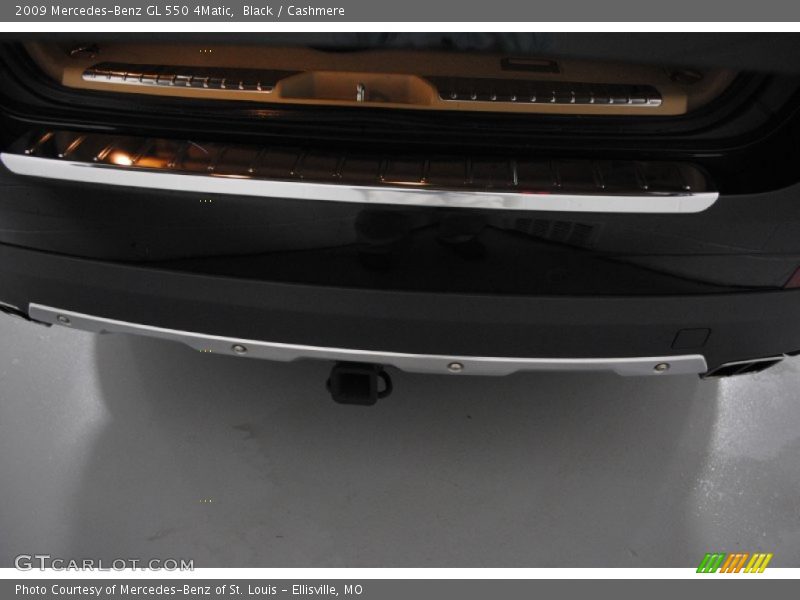 Black / Cashmere 2009 Mercedes-Benz GL 550 4Matic