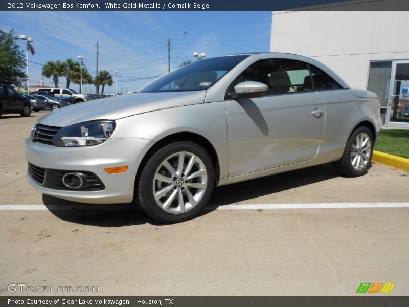 Front 3/4 View of 2012 Eos Komfort
