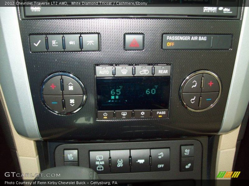 Controls of 2012 Traverse LTZ AWD