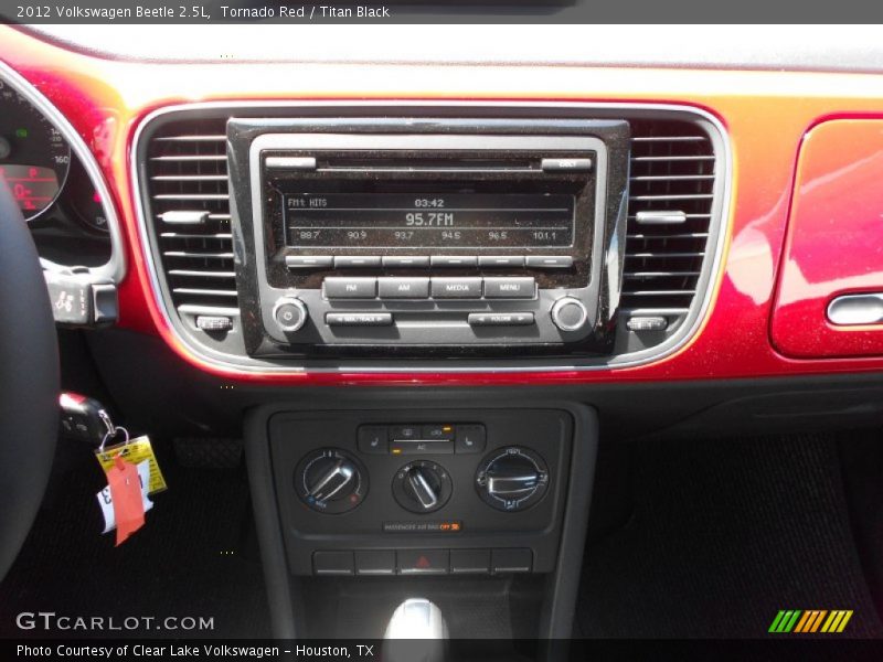 Tornado Red / Titan Black 2012 Volkswagen Beetle 2.5L