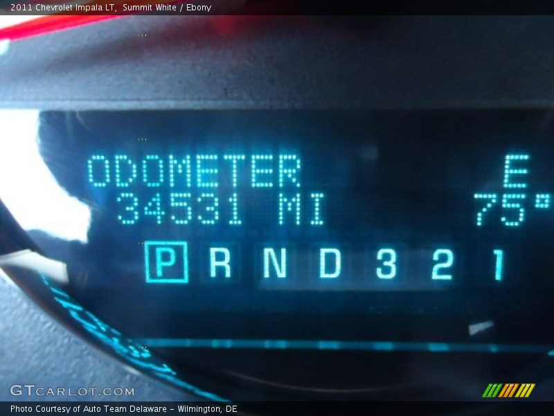 Summit White / Ebony 2011 Chevrolet Impala LT