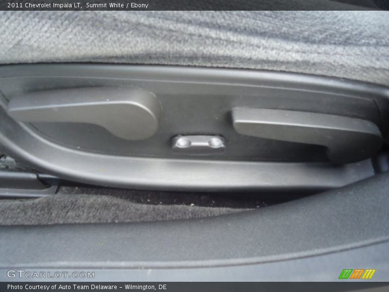 Summit White / Ebony 2011 Chevrolet Impala LT