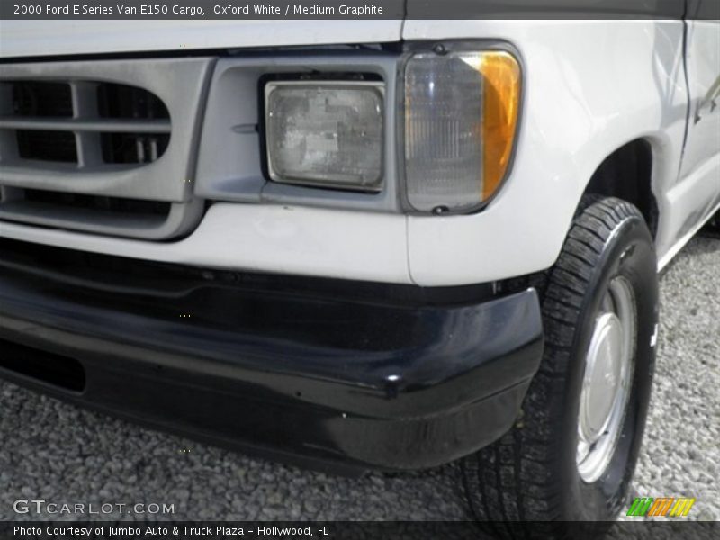 Oxford White / Medium Graphite 2000 Ford E Series Van E150 Cargo