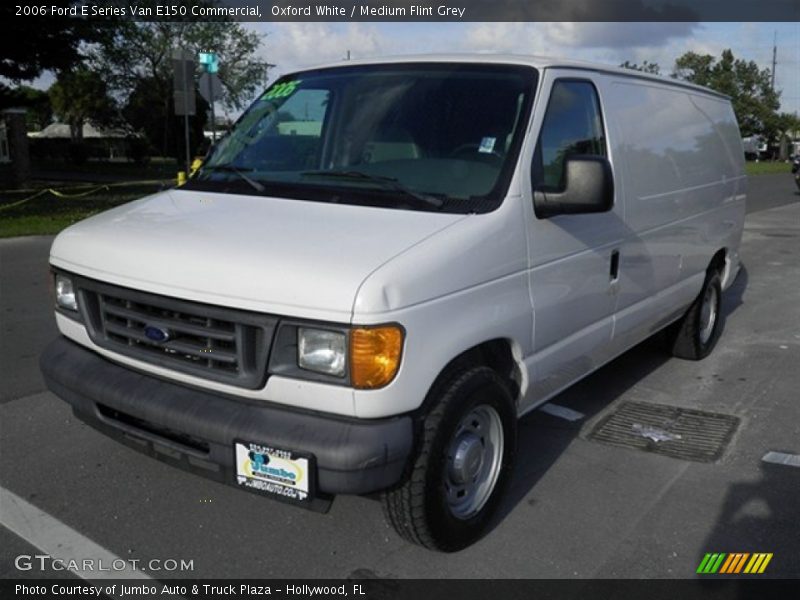 Oxford White / Medium Flint Grey 2006 Ford E Series Van E150 Commercial