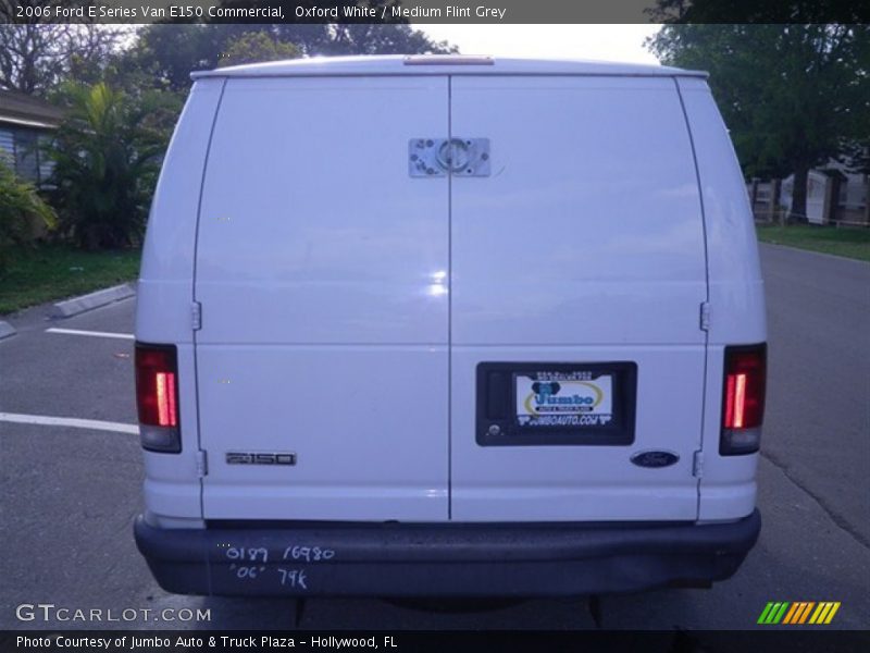 Oxford White / Medium Flint Grey 2006 Ford E Series Van E150 Commercial
