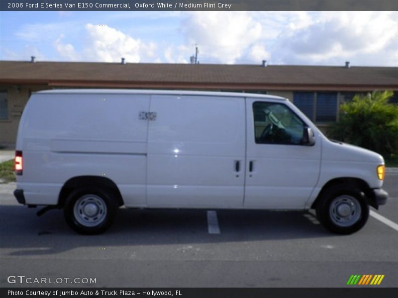 Oxford White / Medium Flint Grey 2006 Ford E Series Van E150 Commercial
