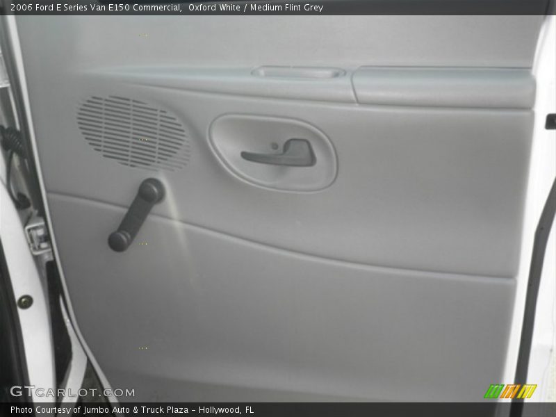 Oxford White / Medium Flint Grey 2006 Ford E Series Van E150 Commercial