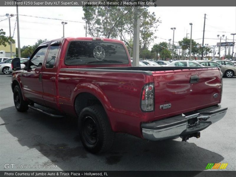 Toreador Red Metallic / Medium Flint Grey 2003 Ford F250 Super Duty XLT SuperCab
