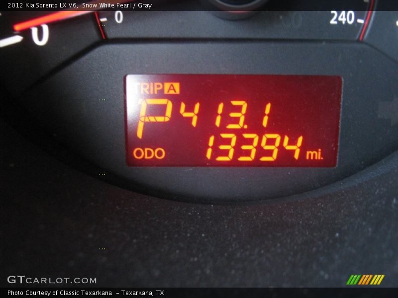 Snow White Pearl / Gray 2012 Kia Sorento LX V6
