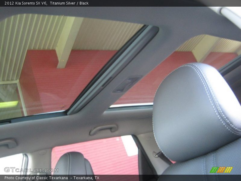 Titanium Silver / Black 2012 Kia Sorento SX V6