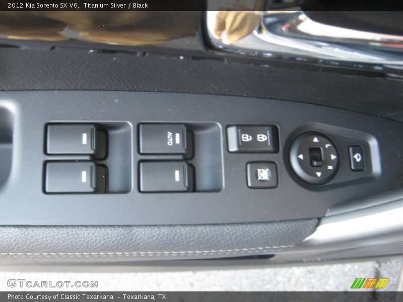 Titanium Silver / Black 2012 Kia Sorento SX V6