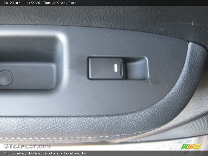 Titanium Silver / Black 2012 Kia Sorento SX V6