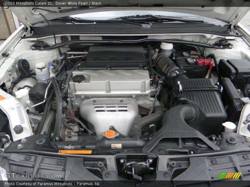 Dover White Pearl / Black 2009 Mitsubishi Galant ES