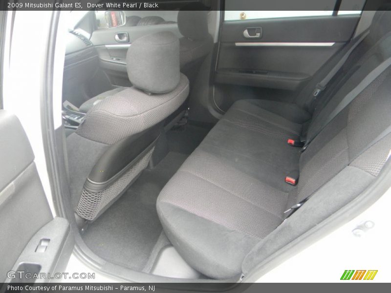Dover White Pearl / Black 2009 Mitsubishi Galant ES