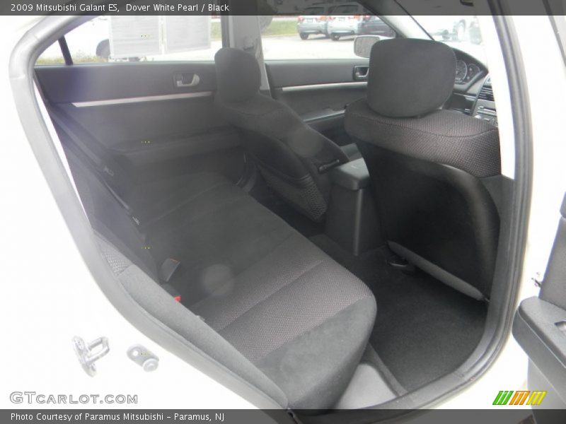 Dover White Pearl / Black 2009 Mitsubishi Galant ES