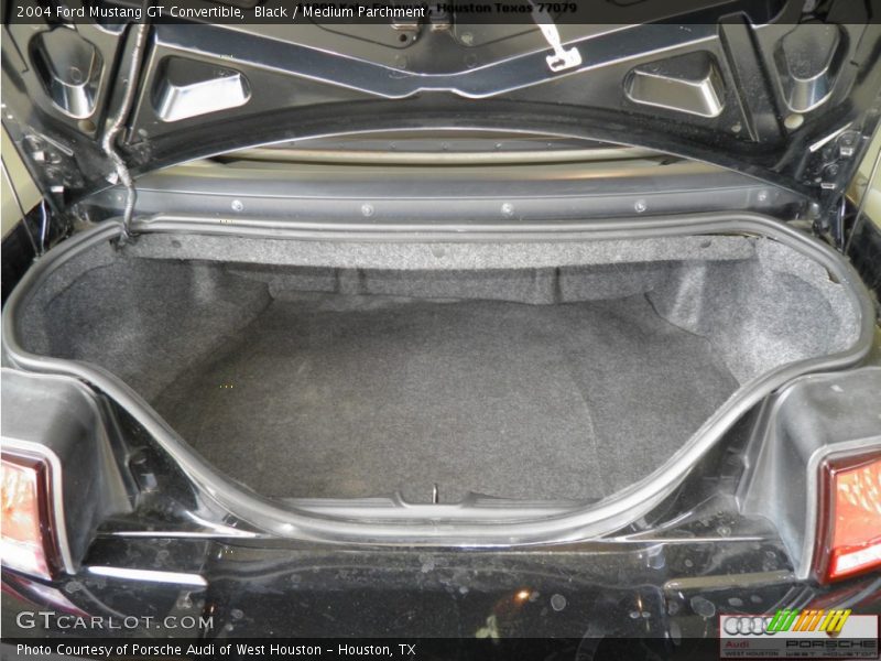 Black / Medium Parchment 2004 Ford Mustang GT Convertible