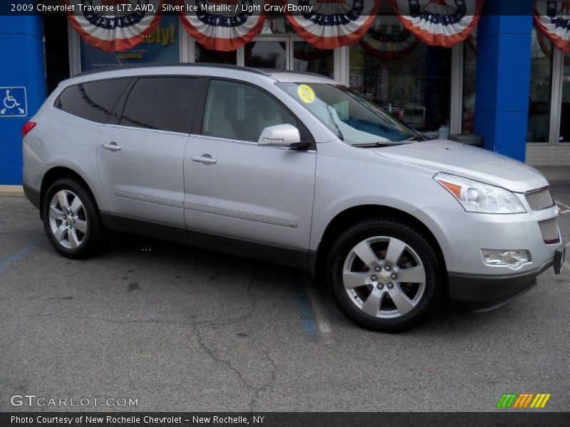 Silver Ice Metallic / Light Gray/Ebony 2009 Chevrolet Traverse LTZ AWD