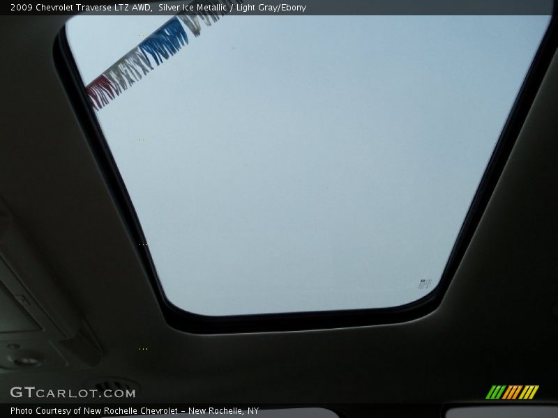Silver Ice Metallic / Light Gray/Ebony 2009 Chevrolet Traverse LTZ AWD