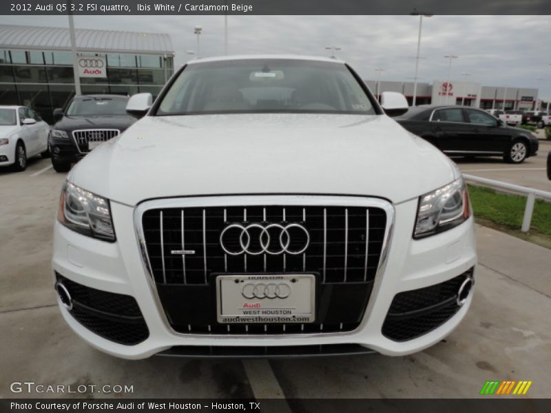 Ibis White / Cardamom Beige 2012 Audi Q5 3.2 FSI quattro