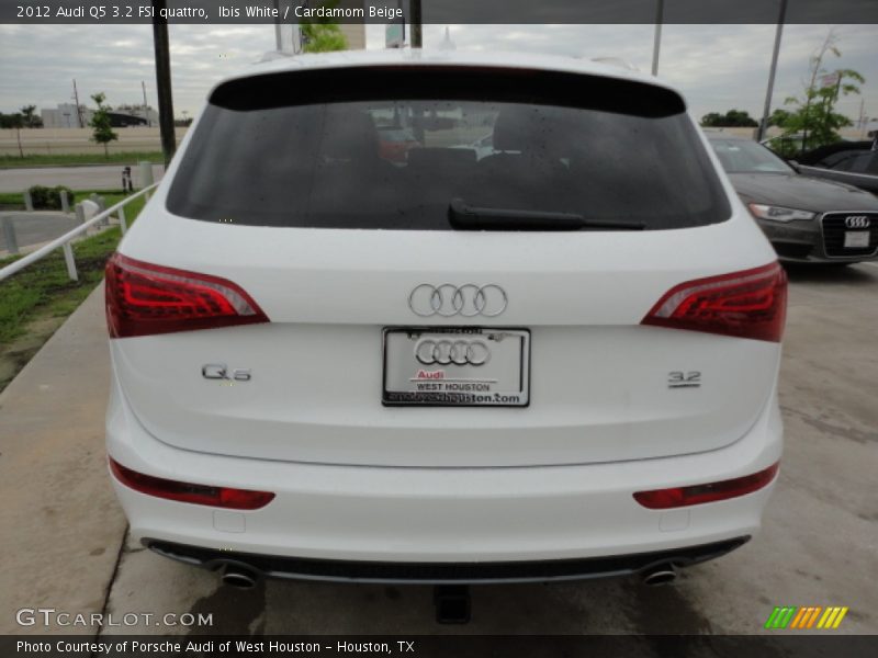 Ibis White / Cardamom Beige 2012 Audi Q5 3.2 FSI quattro