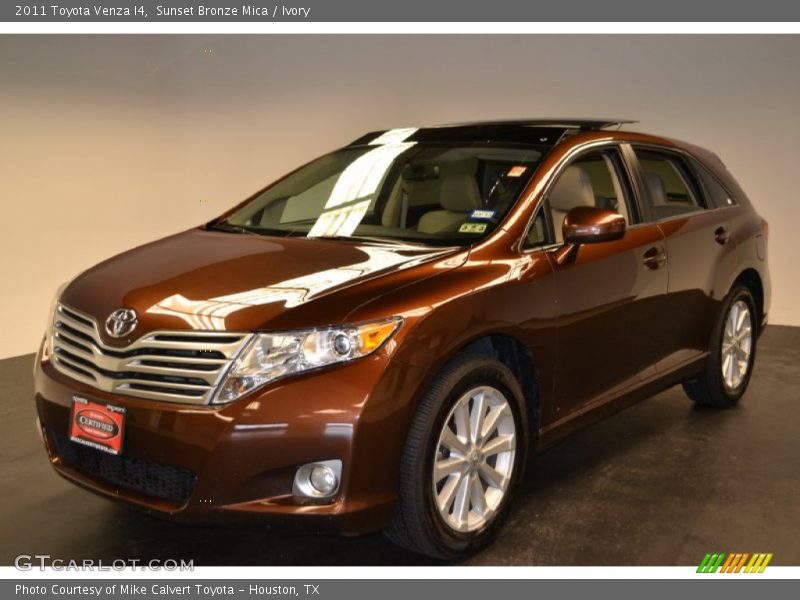 Sunset Bronze Mica / Ivory 2011 Toyota Venza I4