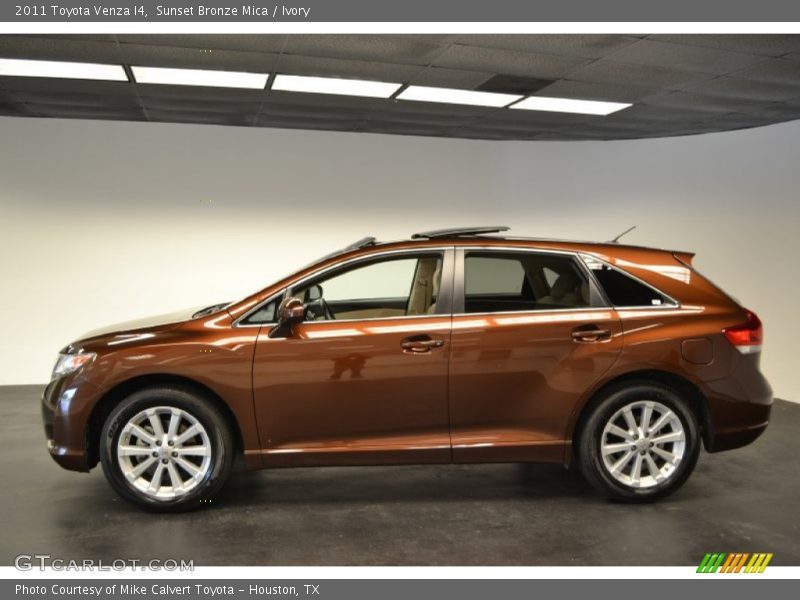 Sunset Bronze Mica / Ivory 2011 Toyota Venza I4