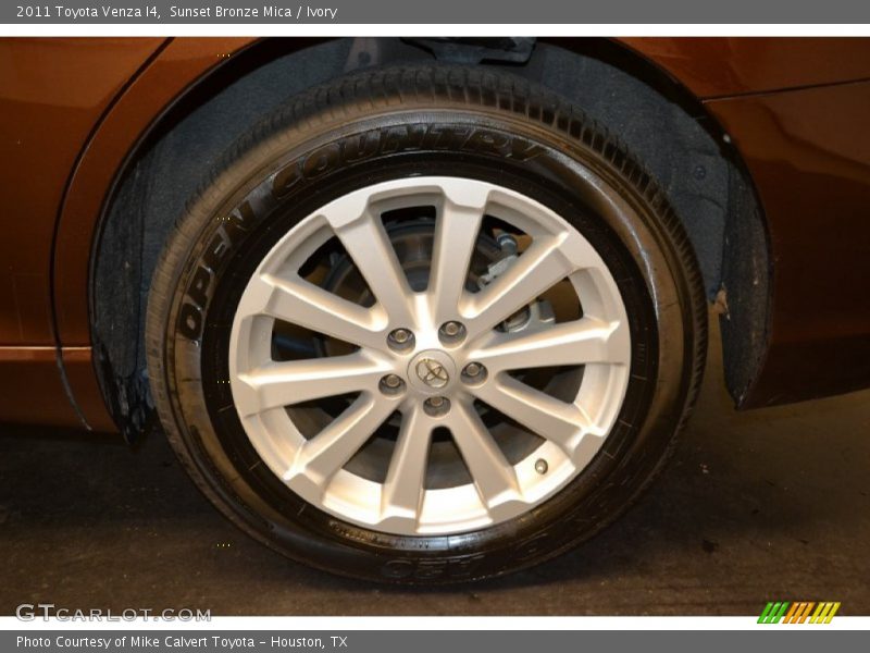 Sunset Bronze Mica / Ivory 2011 Toyota Venza I4
