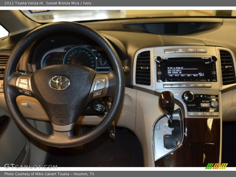 Sunset Bronze Mica / Ivory 2011 Toyota Venza I4