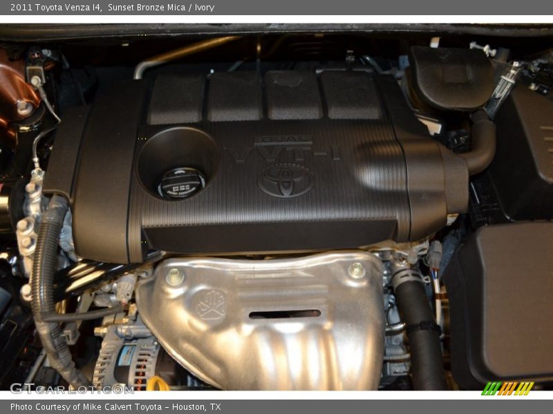 Sunset Bronze Mica / Ivory 2011 Toyota Venza I4