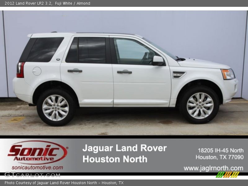 Fuji White / Almond 2012 Land Rover LR2 3.2