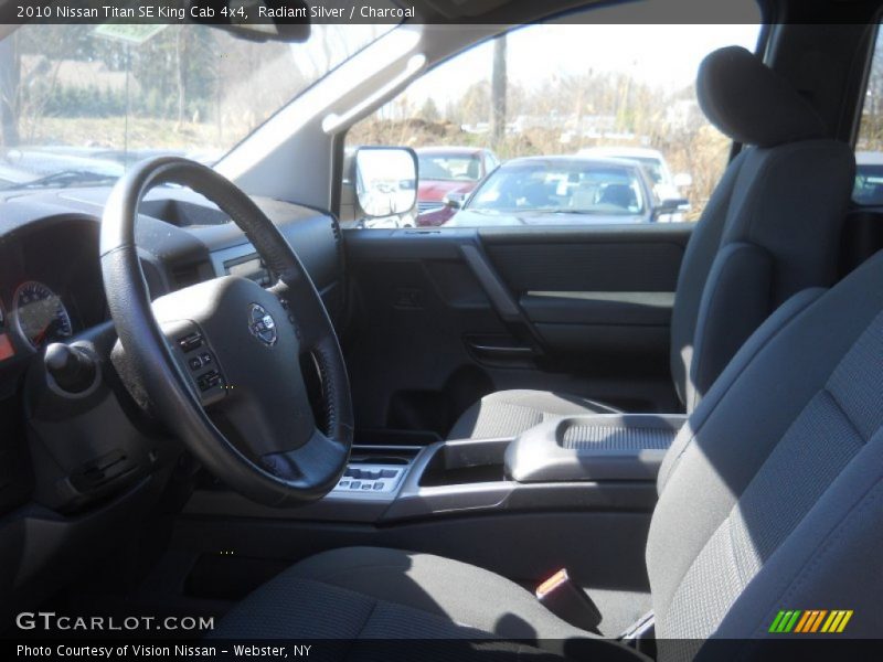 Radiant Silver / Charcoal 2010 Nissan Titan SE King Cab 4x4