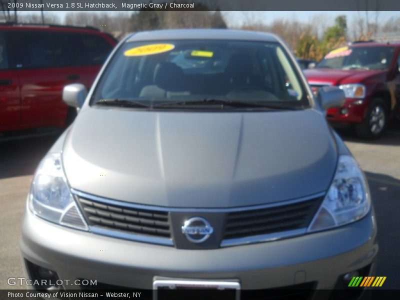 Magnetic Gray / Charcoal 2009 Nissan Versa 1.8 SL Hatchback