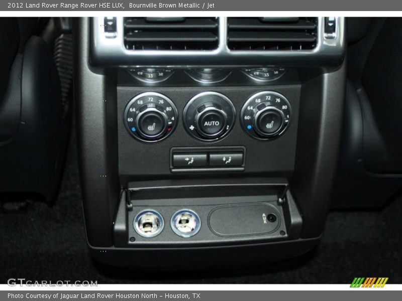 Controls of 2012 Range Rover HSE LUX