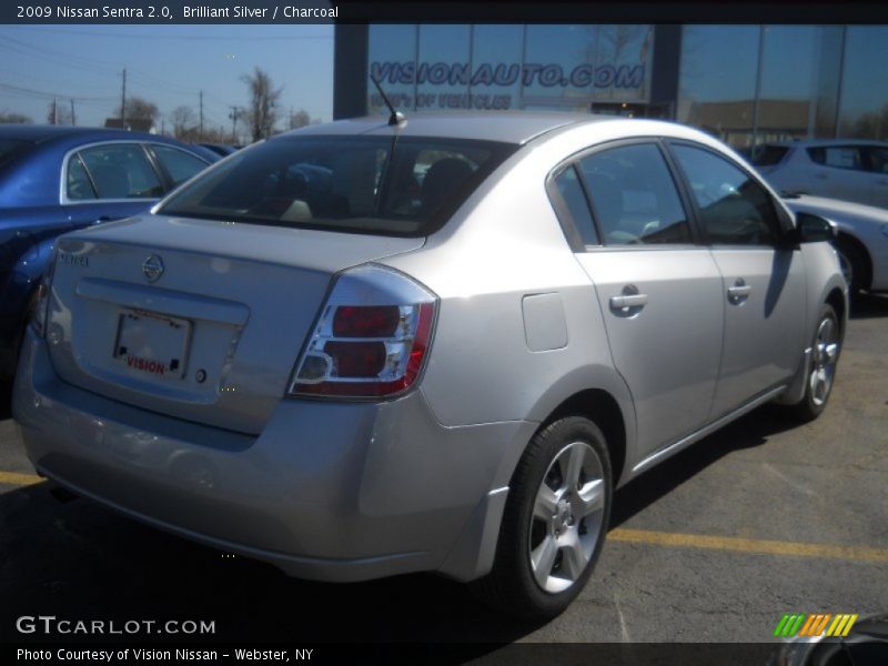Brilliant Silver / Charcoal 2009 Nissan Sentra 2.0